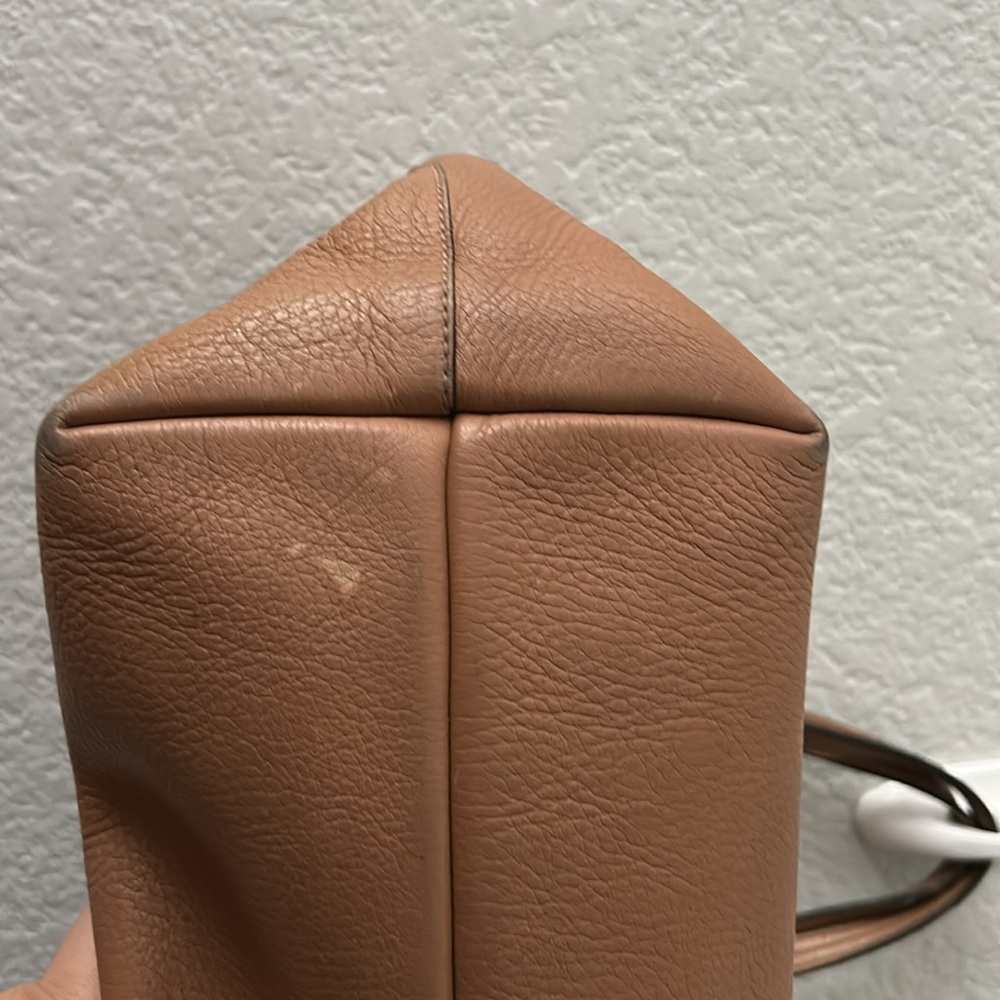 Salvatore Ferragamo Tan Leather Tote with Silver Gancini Accent - Picture 5 of 14